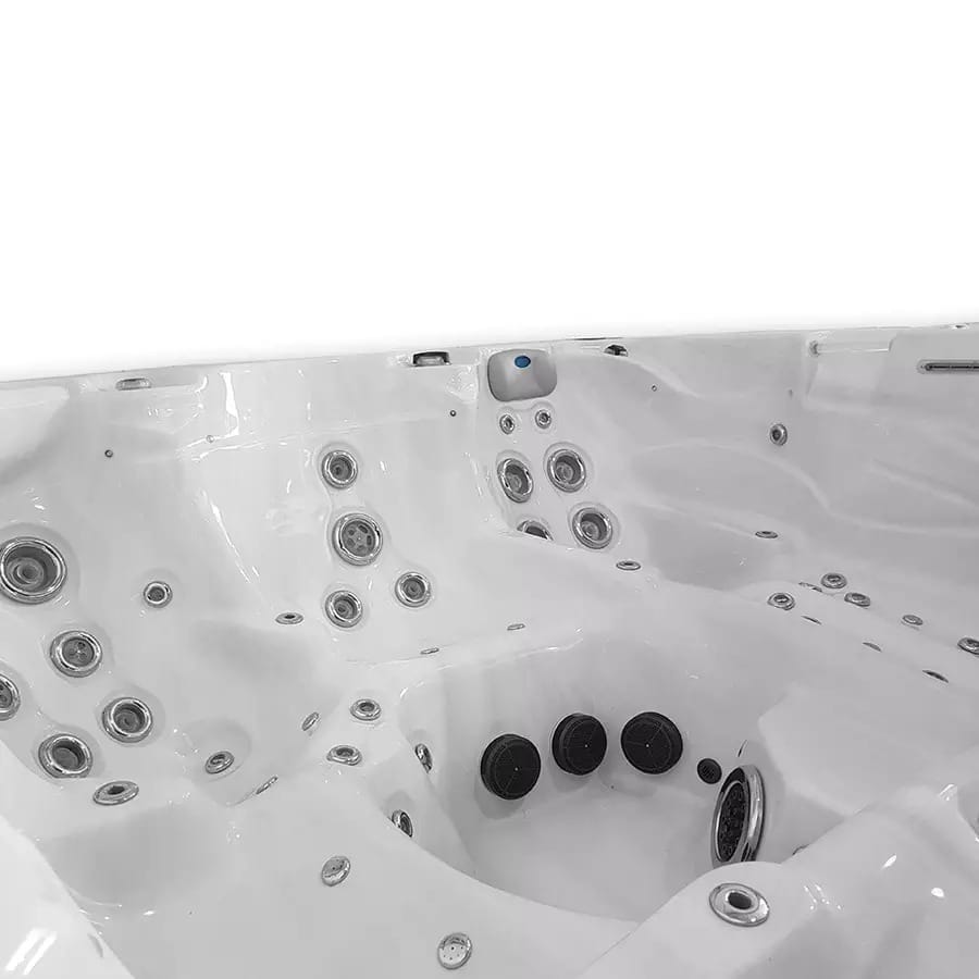 Massagejets en ledverlichting in de Fox Eternal spa